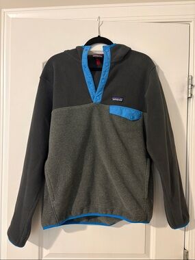 Patagonia Charcoal Fleece Pullover with Bright Blue Accents